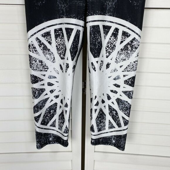 Terez for Soul Cycle Capri Leggings Black‎ White Wheels Athleisure Size M - Picture 3 of 9